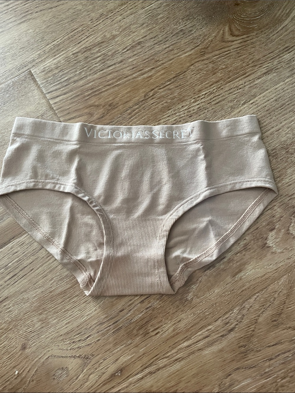 Victoria's Secret Nude Seamless Girls Hipster Bottoms